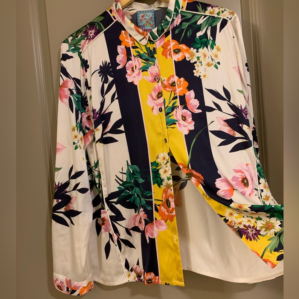 Johnny Was Andrea Silk Button Down Blouse Size L - Picture 6 of 16